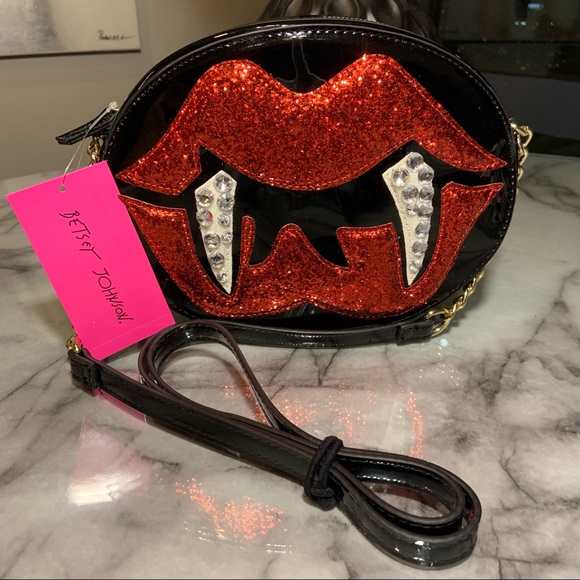 Betsey Johnson Handbags - NWT BETSEY JOHNSON GLAMPIRE CROSSBODY